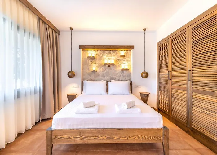 Elizya Boutique Hotel *